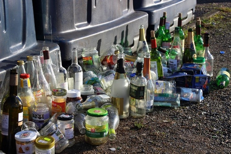 Recyclage du verre : à l’heure du virage écologique, qui tiendra la distance?